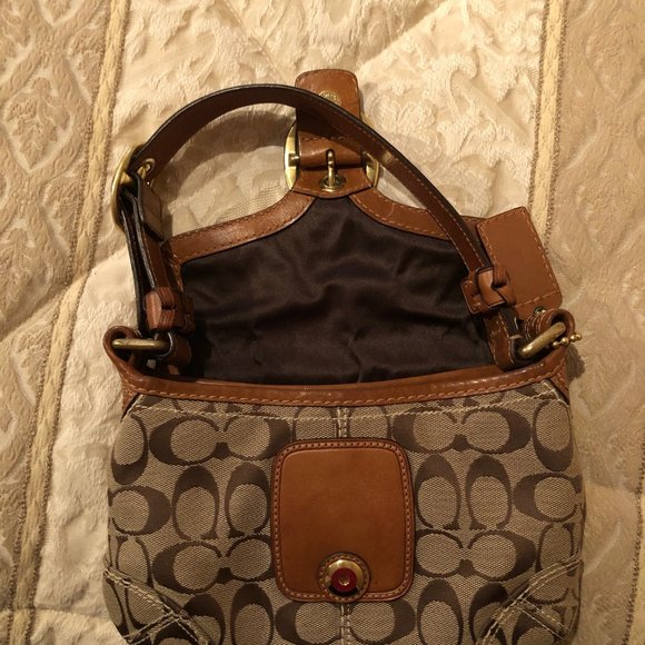 Coach Purse - Never worn - Picture 3 of 3